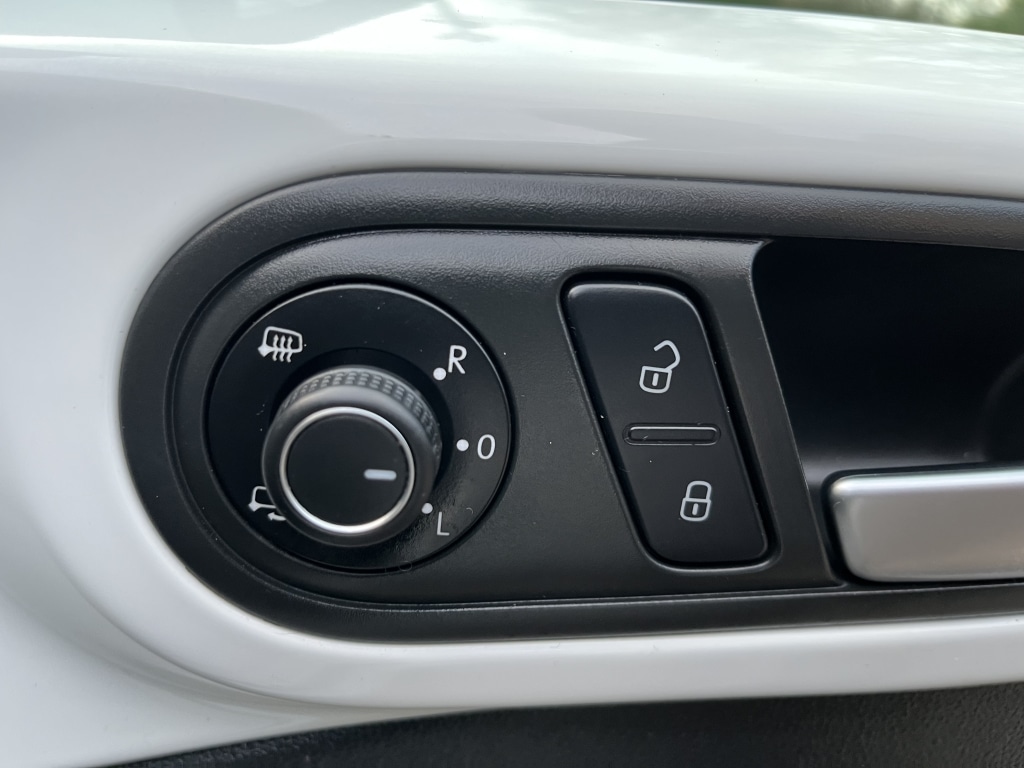 Used Volkswagen Beetle 2015 for sale - 77264687: Photo 31