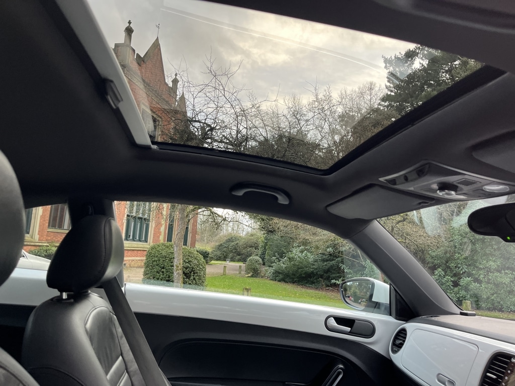 Used Volkswagen Beetle 2015 for sale - 77264687: Photo 34