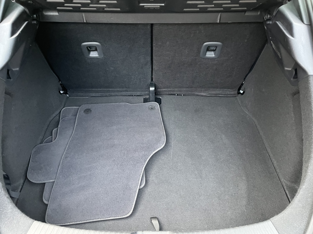 Used Volkswagen Beetle 2015 for sale - 77264687: Photo 38