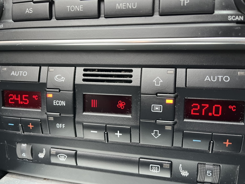 Used Audi A4 2009 for sale - 77433898: Photo 16