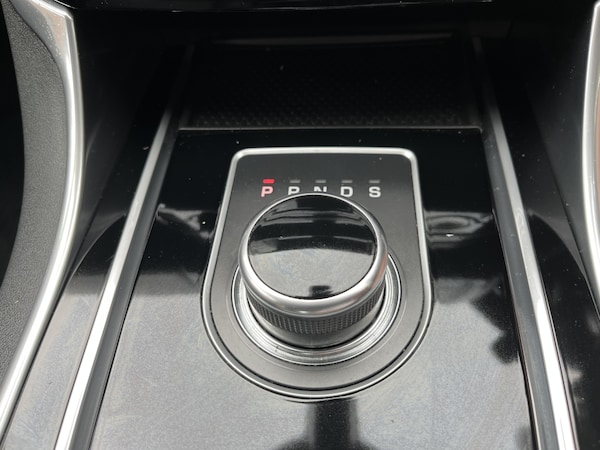 Used Jaguar XE 2017 for sale - 75628416: Photo 14