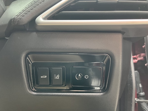 Used Jaguar XE 2017 for sale - 75628416: Photo 20