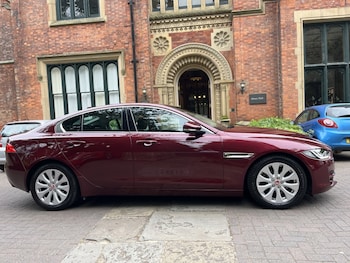 Used Jaguar XE 2017 for sale - 75628416: Photo