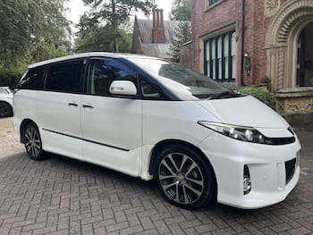 Used Toyota Estima 2016 for sale - 79868282: Photo