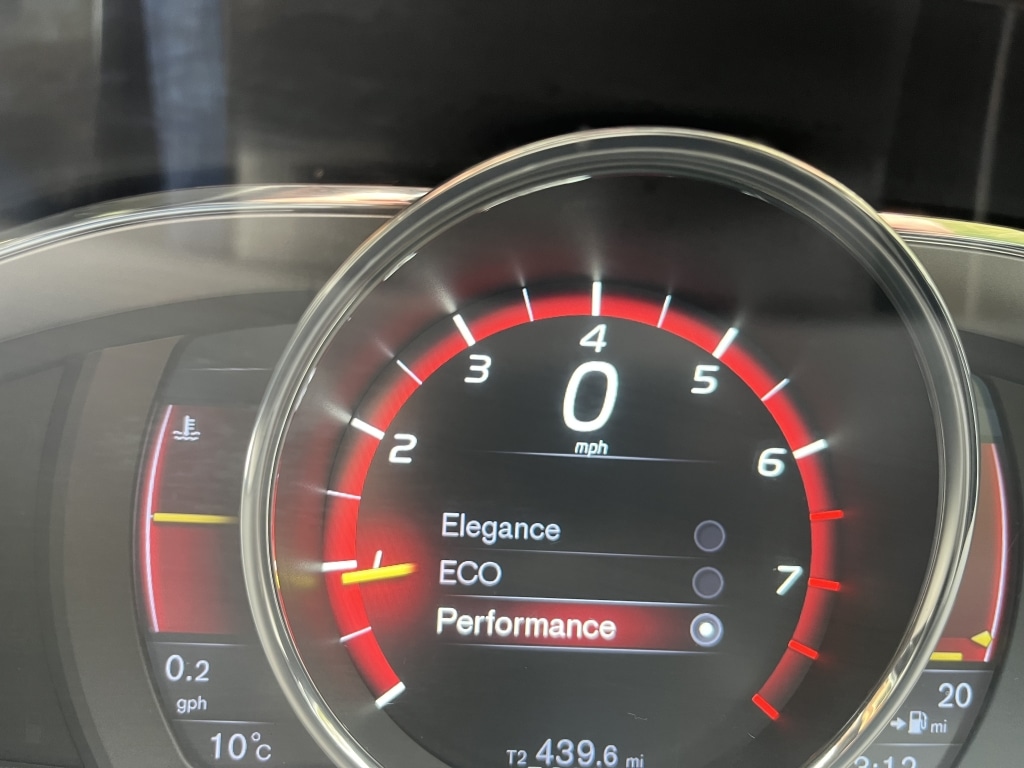 Used Volvo V60 Cross Country 2016 for sale - 77985162: Photo 18