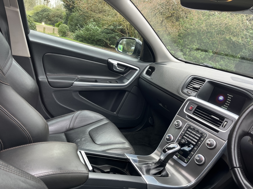 Used Volvo V60 Cross Country 2016 for sale - 77985162: Photo 22