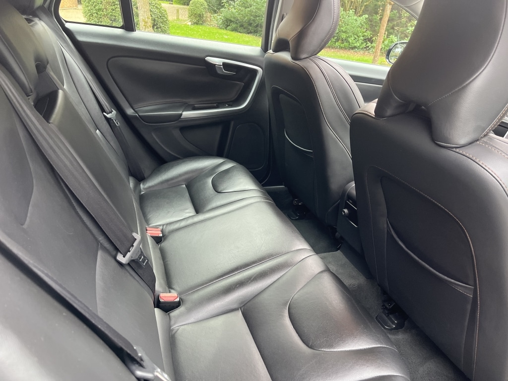 Used Volvo V60 Cross Country 2016 for sale - 77985162: Photo 28