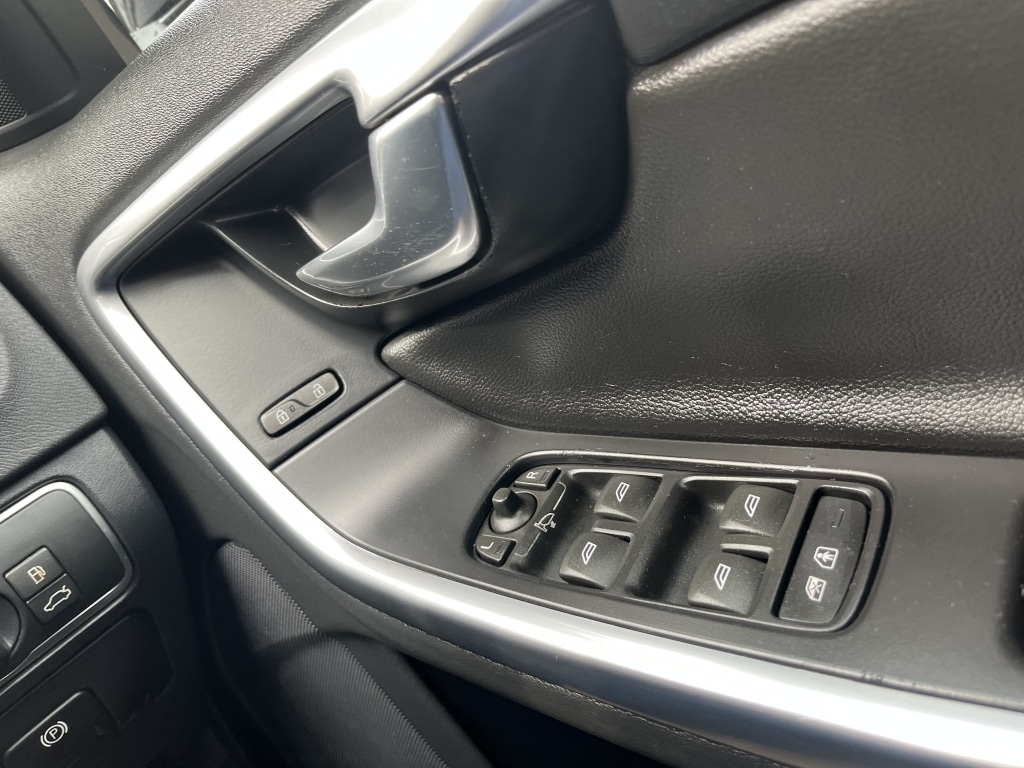 Used Volvo V60 Cross Country 2016 for sale - 77985162: Photo 9