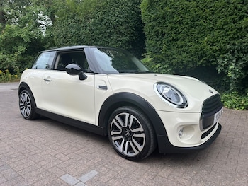 Used MINI Hatch 2018 for sale - 79302402: Photo