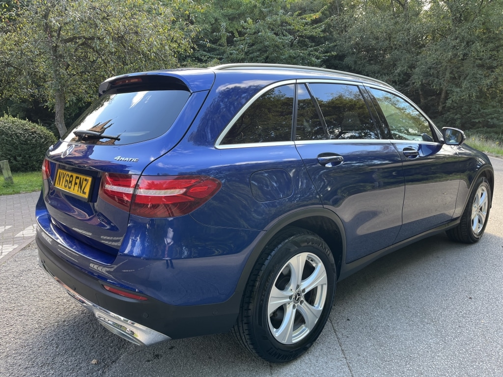 Used Mercedes-Benz GLC 2018 for sale - 76058285: Photo 2