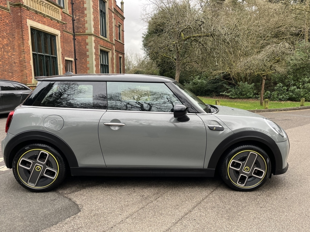 Used MINI Hatch 2021 for sale - 77643991: Photo 2