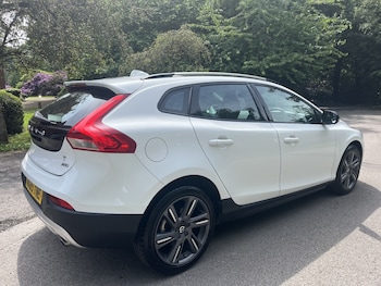 Used Volvo V40 Cross Country 2015 for sale - 78735122: Photo