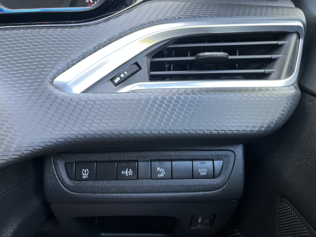 Used Peugeot 2008 2014 for sale - 78169325: Photo 21