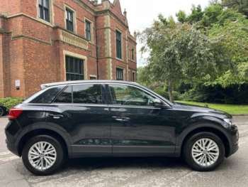 Used Volkswagen T-Roc 2018 for sale - 73863235: Photo