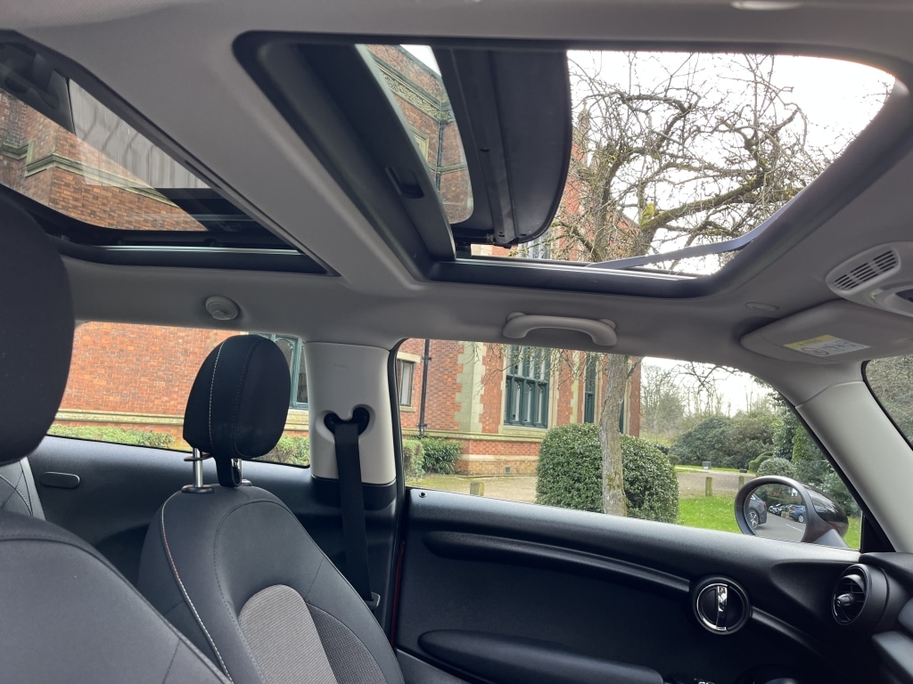 Used MINI Hatch 2018 for sale - 77652422: Photo 2