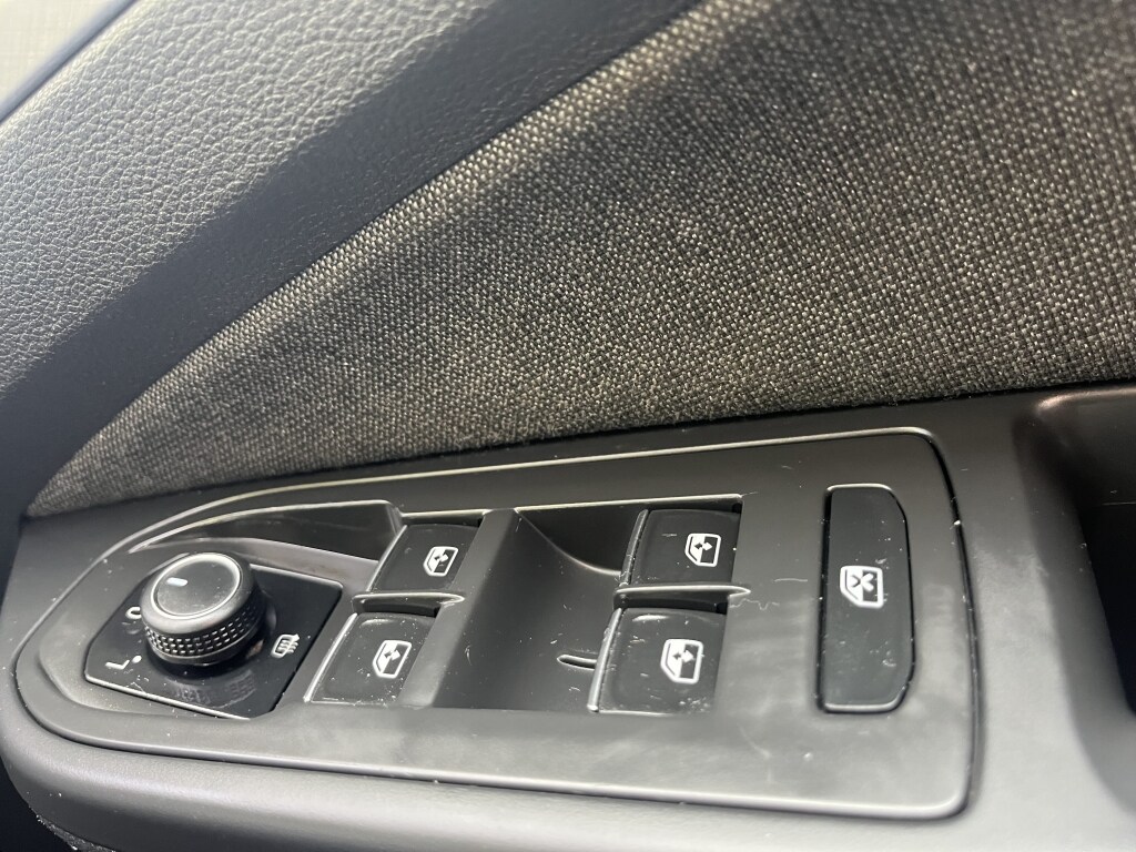 Used Volkswagen Golf 2023 for sale - 77837275: Photo 37