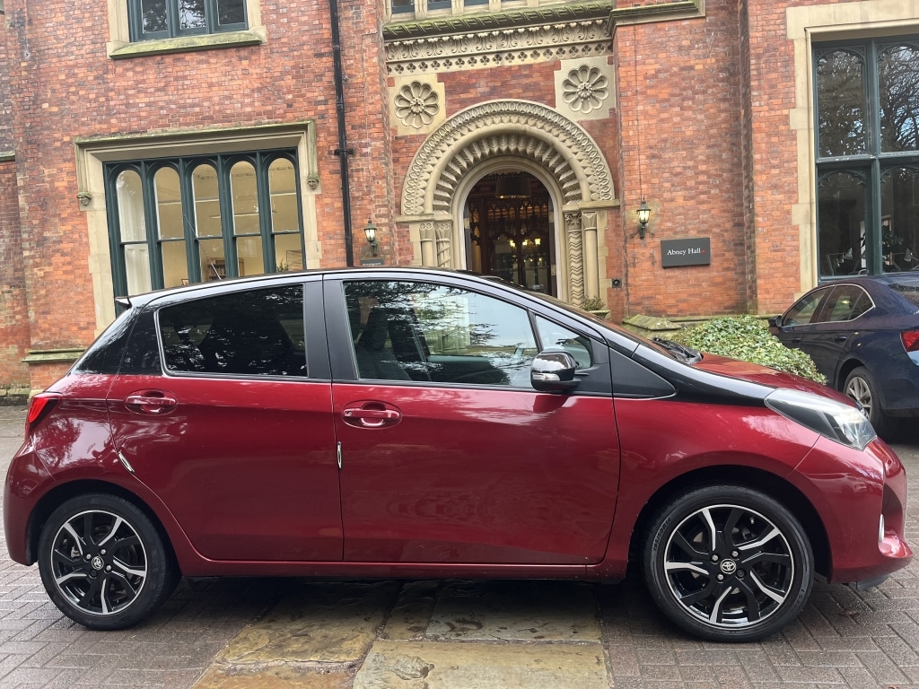 Used Toyota Yaris 2017 for sale - 77891794: Photo 2