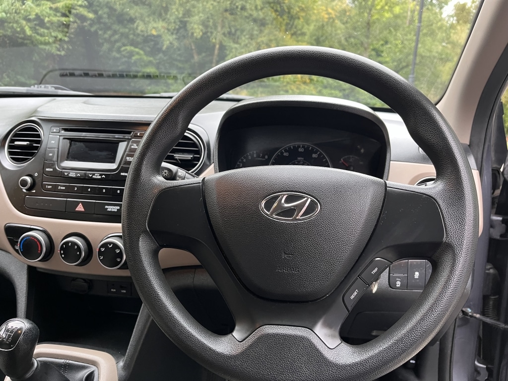 Used Hyundai i10 2015 for sale - 76082844: Photo 10