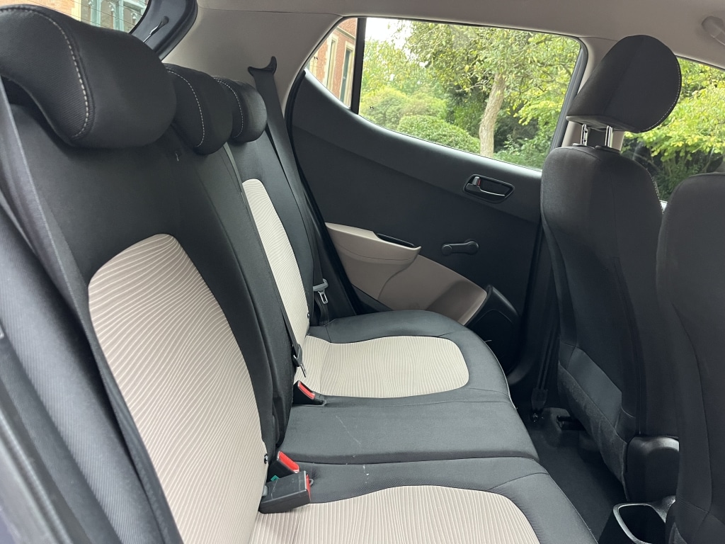 Used Hyundai i10 2015 for sale - 76082844: Photo 12