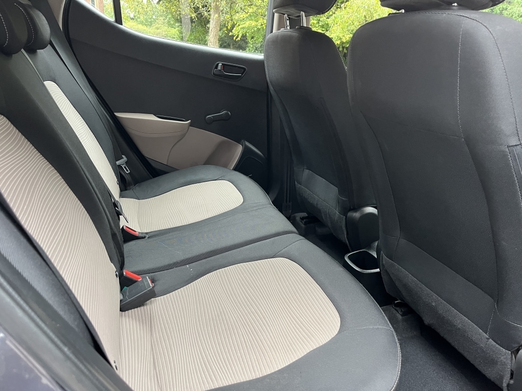 Used Hyundai i10 2015 for sale - 76082844: Photo 13