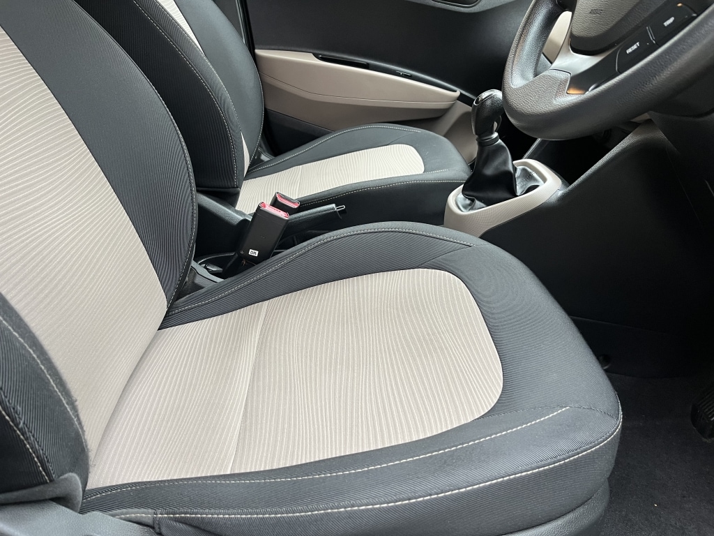 Used Hyundai i10 2015 for sale - 76082844: Photo 14