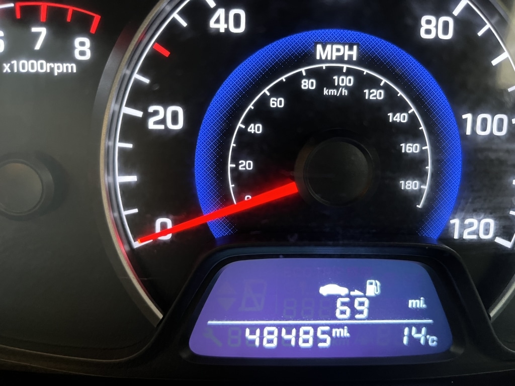 Used Hyundai i10 2015 for sale - 76082844: Photo 17