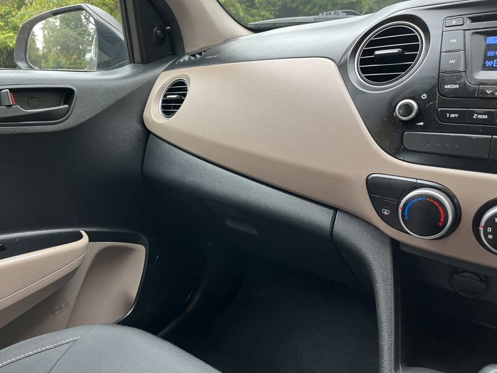 Used Hyundai i10 2015 for sale - 76082844: Photo 19