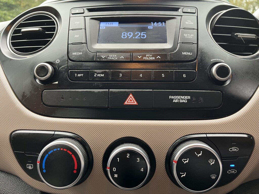 Used Hyundai i10 2015 for sale - 76082844: Photo 22