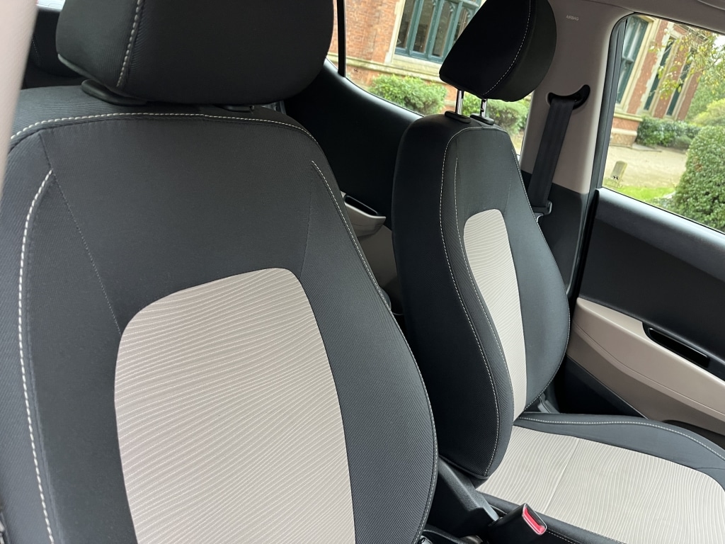 Used Hyundai i10 2015 for sale - 76082844: Photo 9