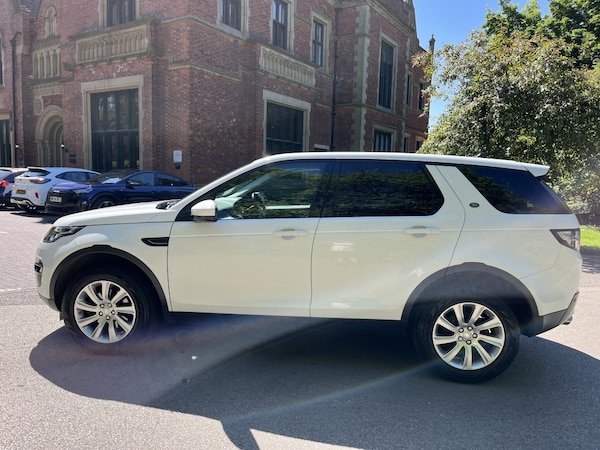 Used Land Rover Discovery Sport 2015 for sale - 74635645: Photo 13
