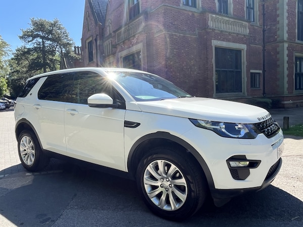 Used Land Rover Discovery Sport 2015 for sale - 74635645: Photo 1