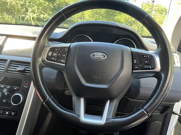Used Land Rover Discovery Sport 2015 for sale - 74635645: Photo 30