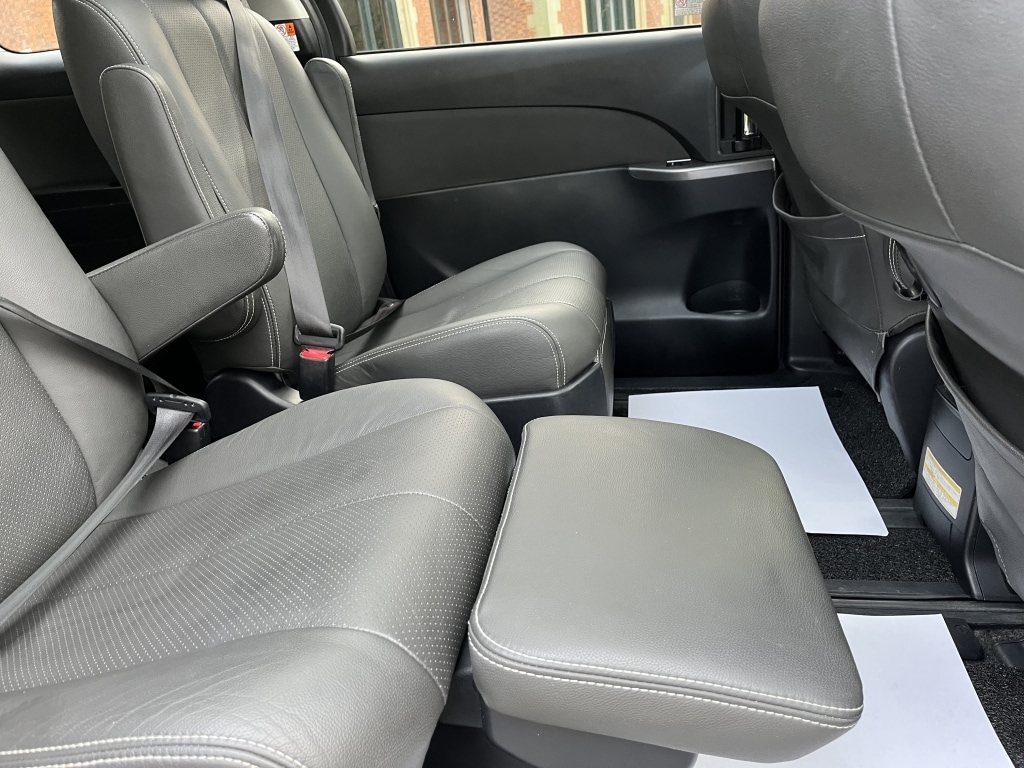 Used Toyota Estima 2015 for sale - 77024826: Photo 11