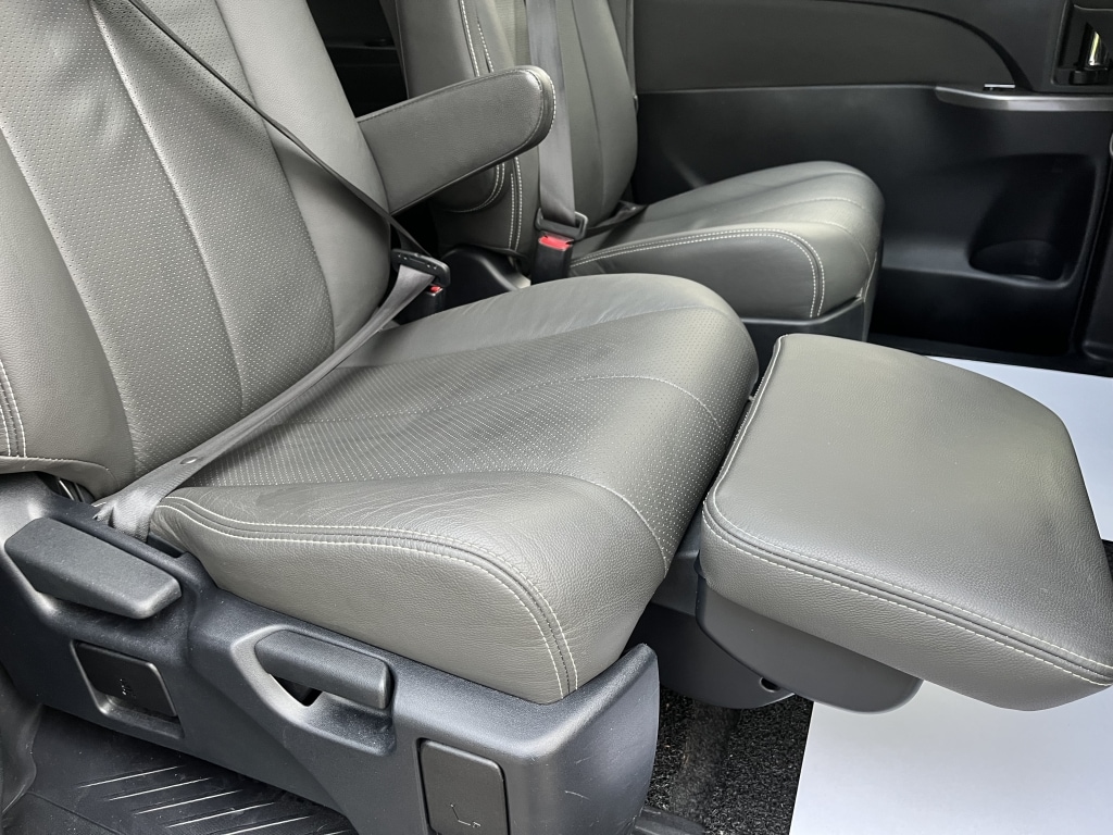 Used Toyota Estima 2015 for sale - 77024826: Photo 12