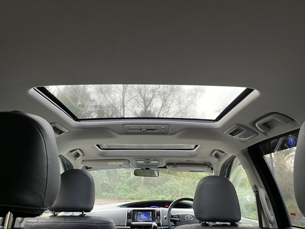 Used Toyota Estima 2015 for sale - 77024826: Photo 13