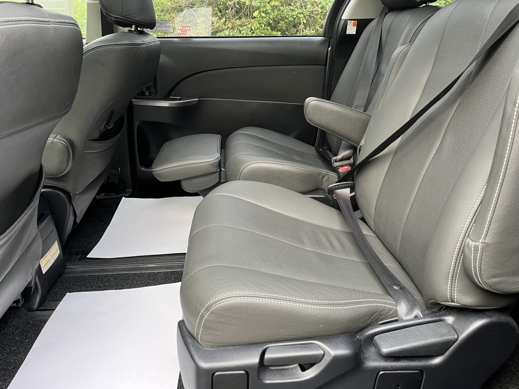 Used Toyota Estima 2015 for sale - 77024826: Photo 16