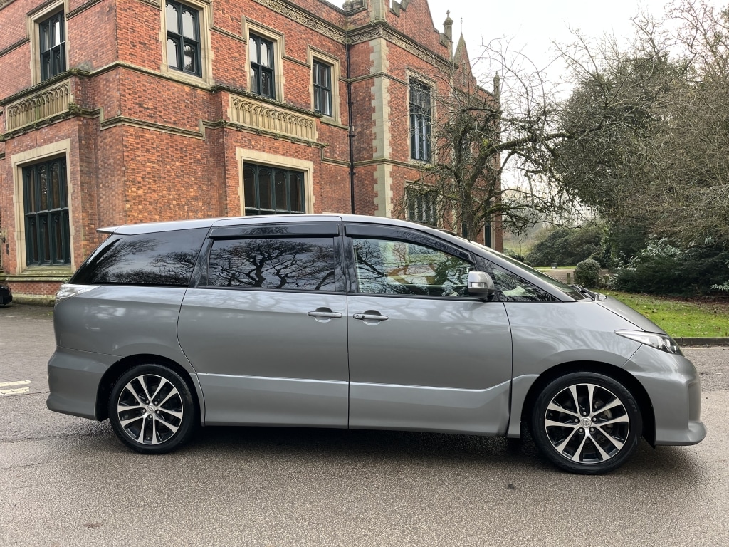 Used Toyota Estima 2015 for sale - 77024826: Photo 2