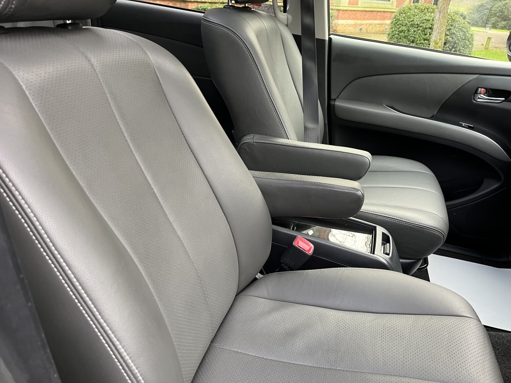 Used Toyota Estima 2015 for sale - 77024826: Photo 34