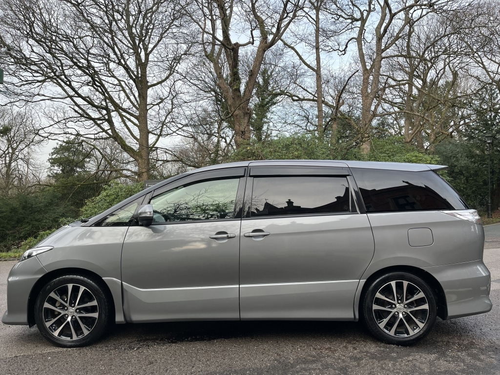 Used Toyota Estima 2015 for sale - 77024826: Photo 4
