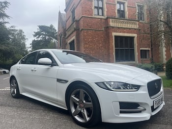 Used Jaguar XE 2019 for sale - 79788296: Photo