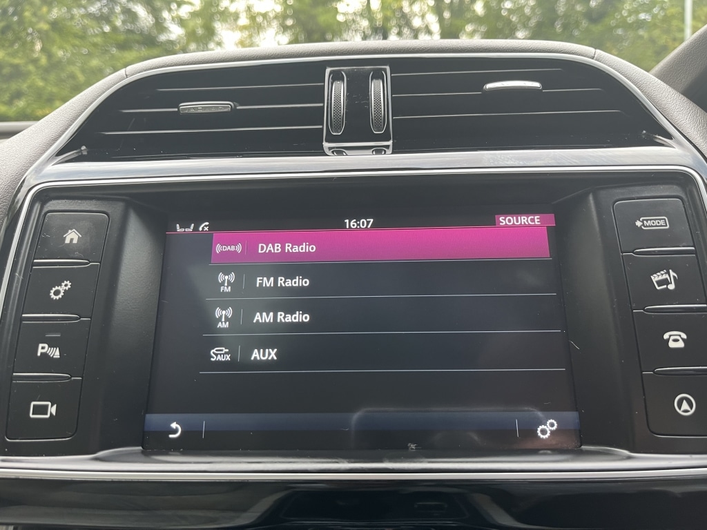 Used Jaguar XE 2015 for sale - 76149821: Photo 13