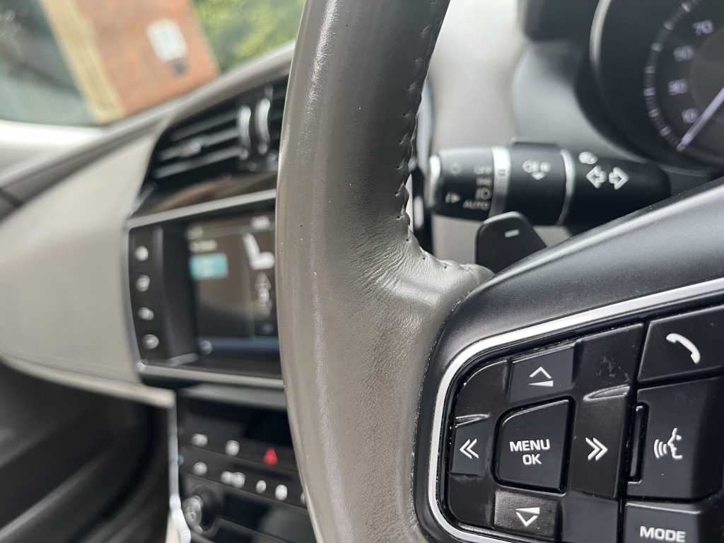 Used Jaguar XE 2015 for sale - 76149821: Photo 18