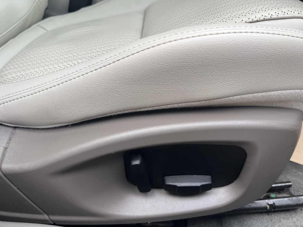 Used Jaguar XE 2015 for sale - 76149821: Photo 25