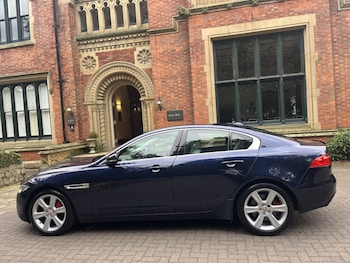Used Jaguar XE 2015 for sale - 76149821: Photo 2