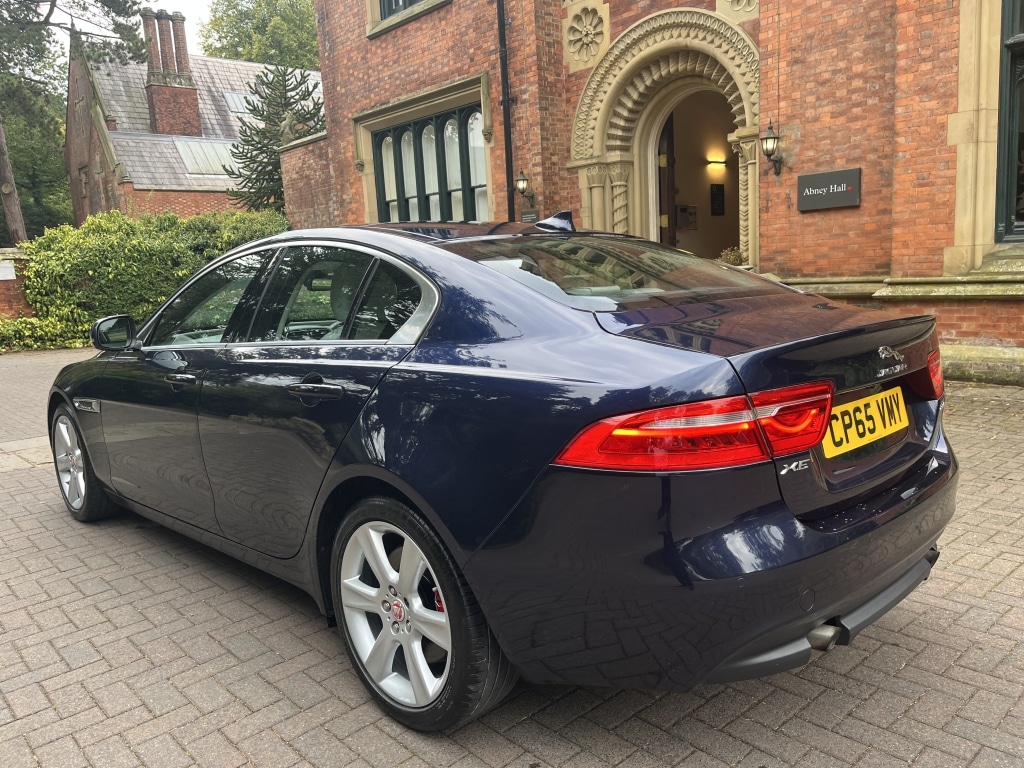Used Jaguar XE 2015 for sale - 76149821: Photo 4