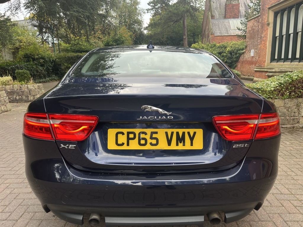 Used Jaguar XE 2015 for sale - 76149821: Photo 5