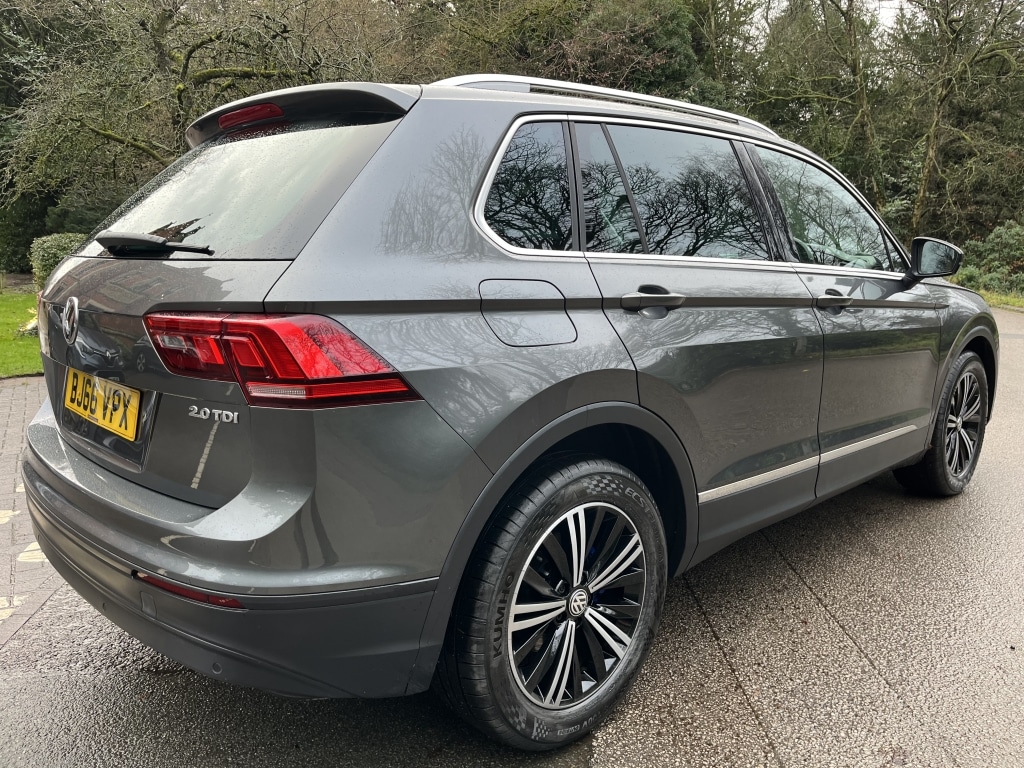 Used Volkswagen Tiguan 2016 for sale - 76970701: Photo 2