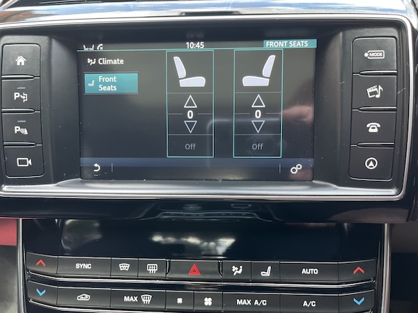 Used Jaguar XE 2017 for sale - 74718995: Photo 13