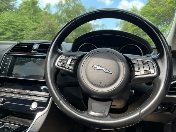 Used Jaguar XE 2017 for sale - 74718995: Photo 19