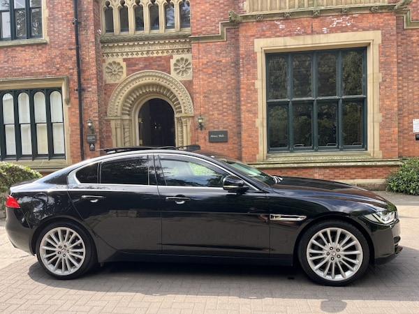 Used Jaguar XE 2017 for sale - 74718995: Photo 3
